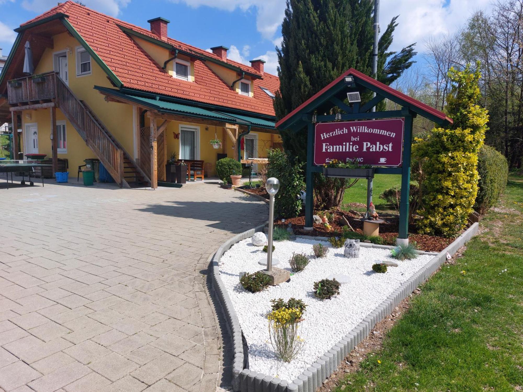 Haus Mit Garten Familie Pabst Maria Lankowitz Phòng bức ảnh